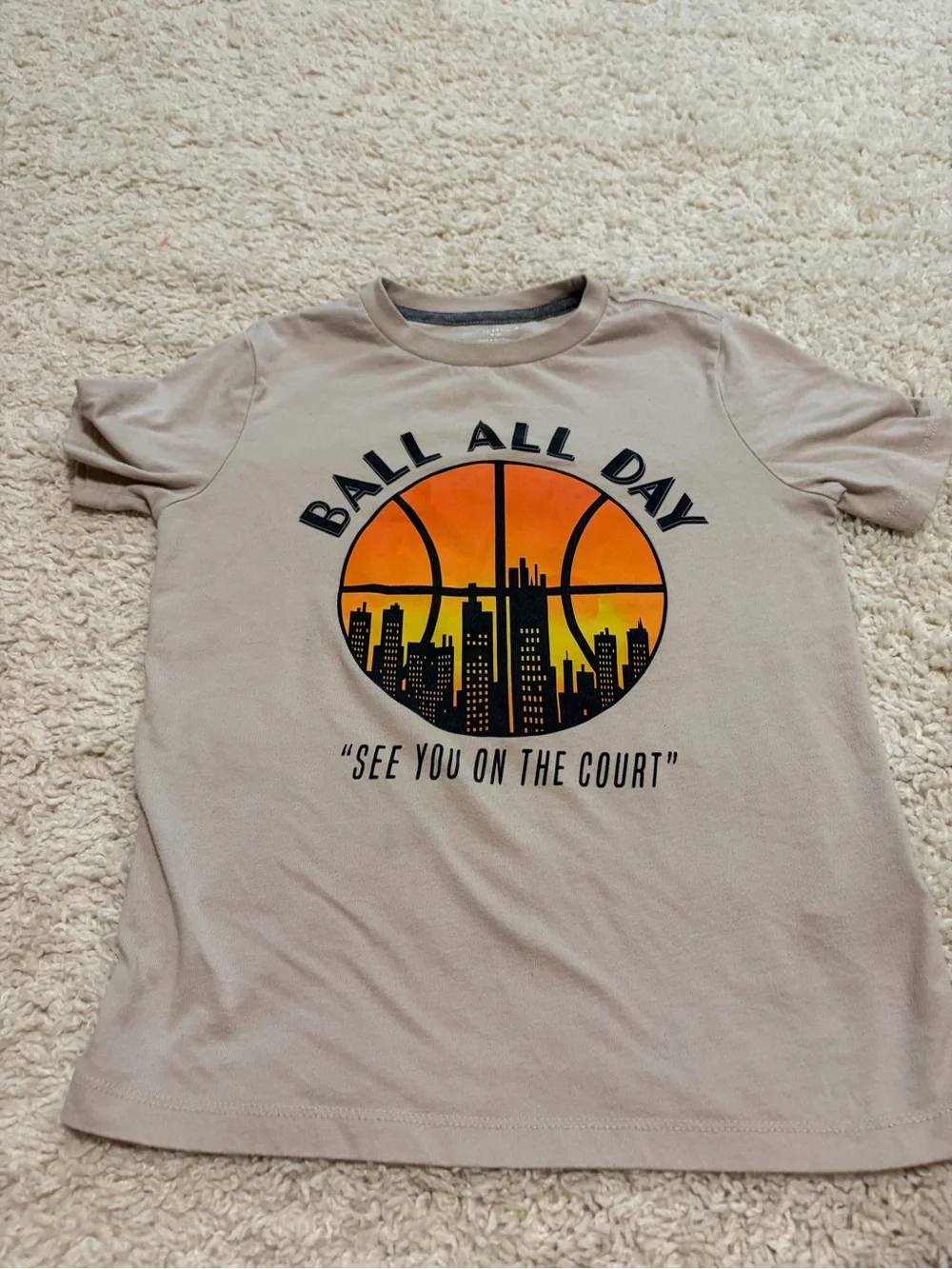 Old Navy Tee size 8